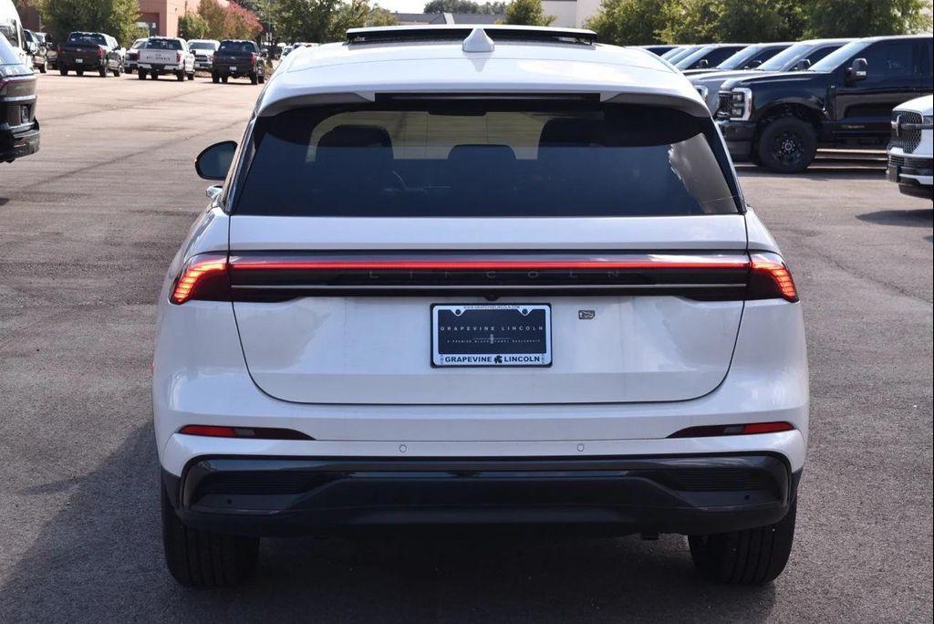 new 2025 Lincoln Nautilus car, priced at $61,507