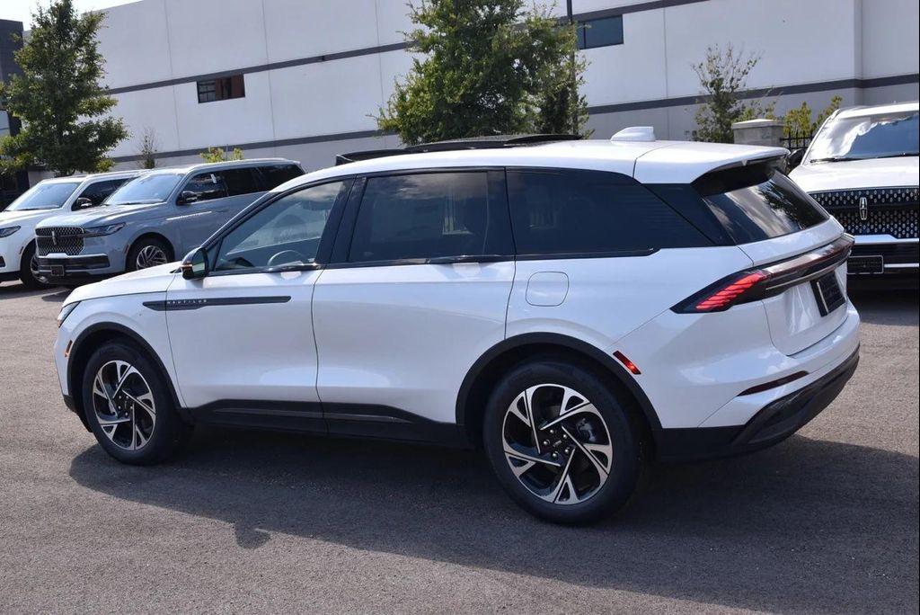 new 2025 Lincoln Nautilus car, priced at $61,507