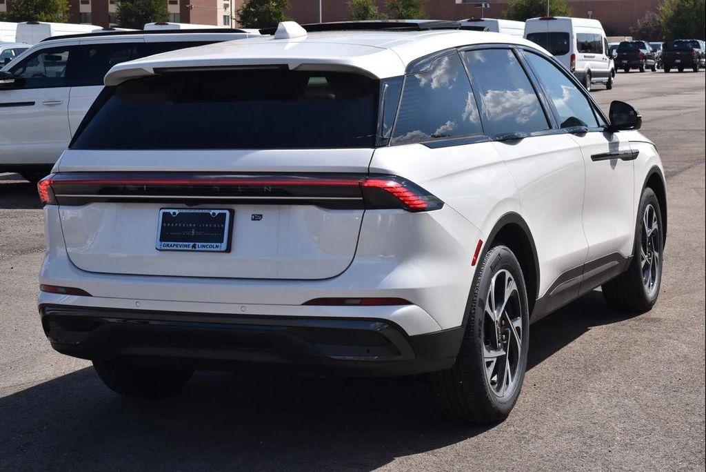 new 2025 Lincoln Nautilus car, priced at $61,507