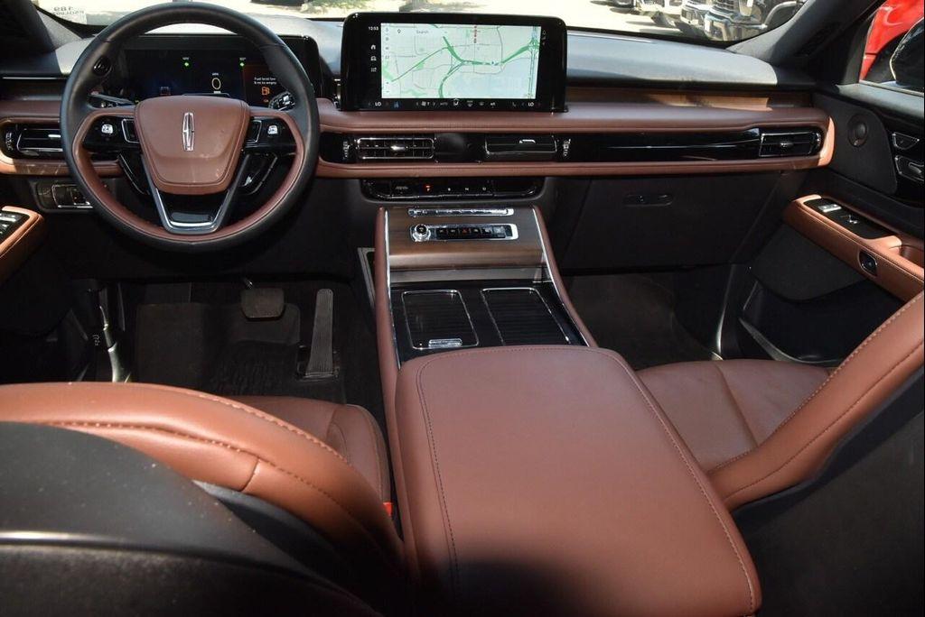 used 2025 Lincoln Aviator car, priced at $64,444