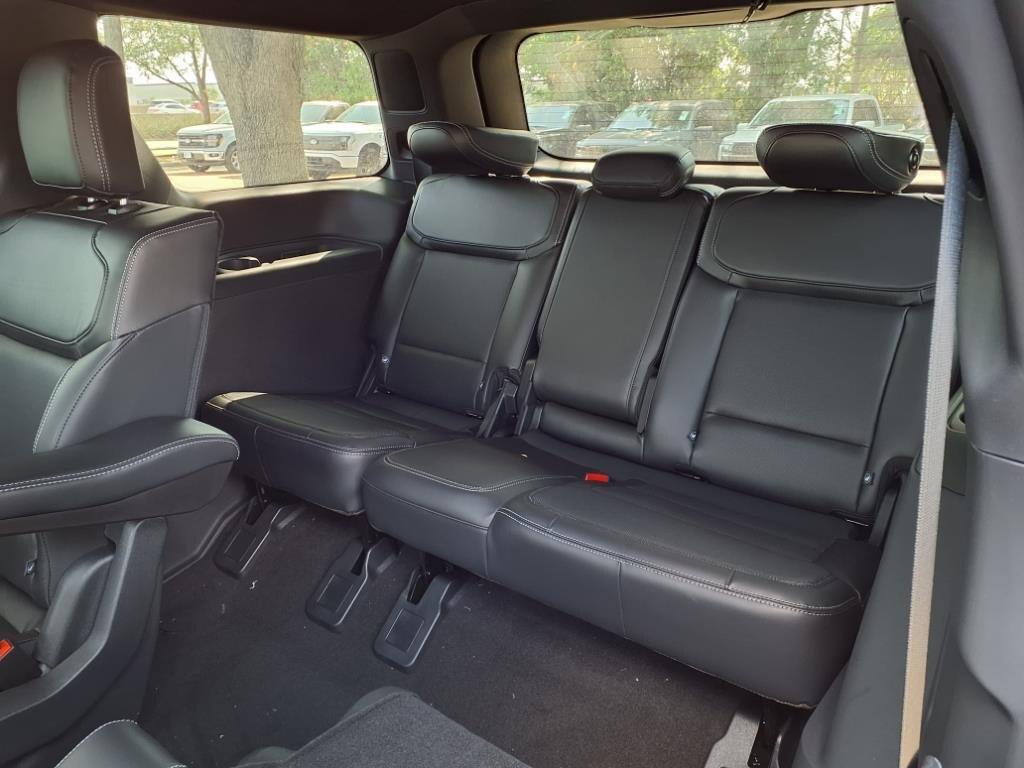new 2025 Ford Expedition car, priced at $80,490