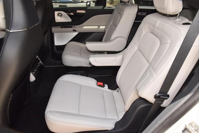 new 2025 Lincoln Aviator car, priced at $71,922