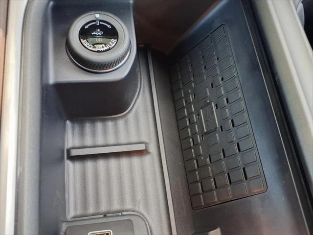 new 2025 Ford Expedition car, priced at $86,395