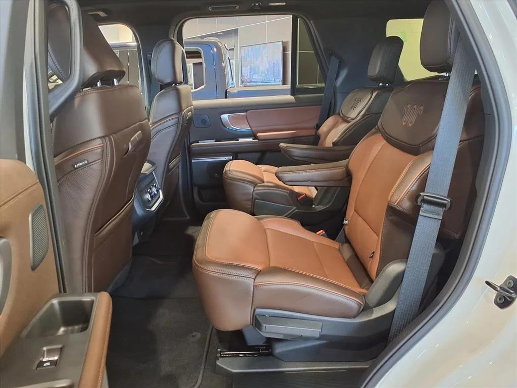 new 2025 Ford Expedition car, priced at $87,165