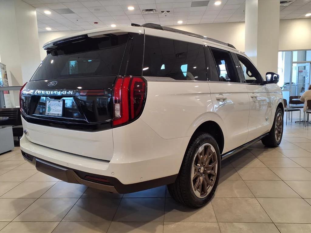 new 2025 Ford Expedition car, priced at $87,165