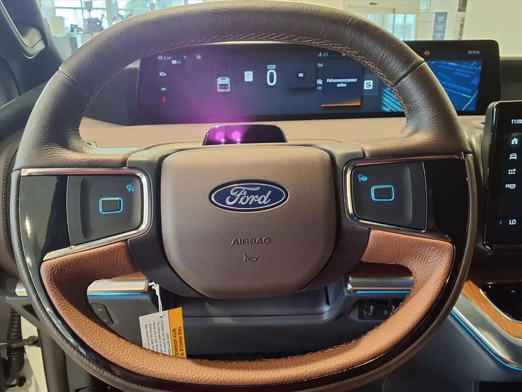 new 2025 Ford Expedition car, priced at $87,165