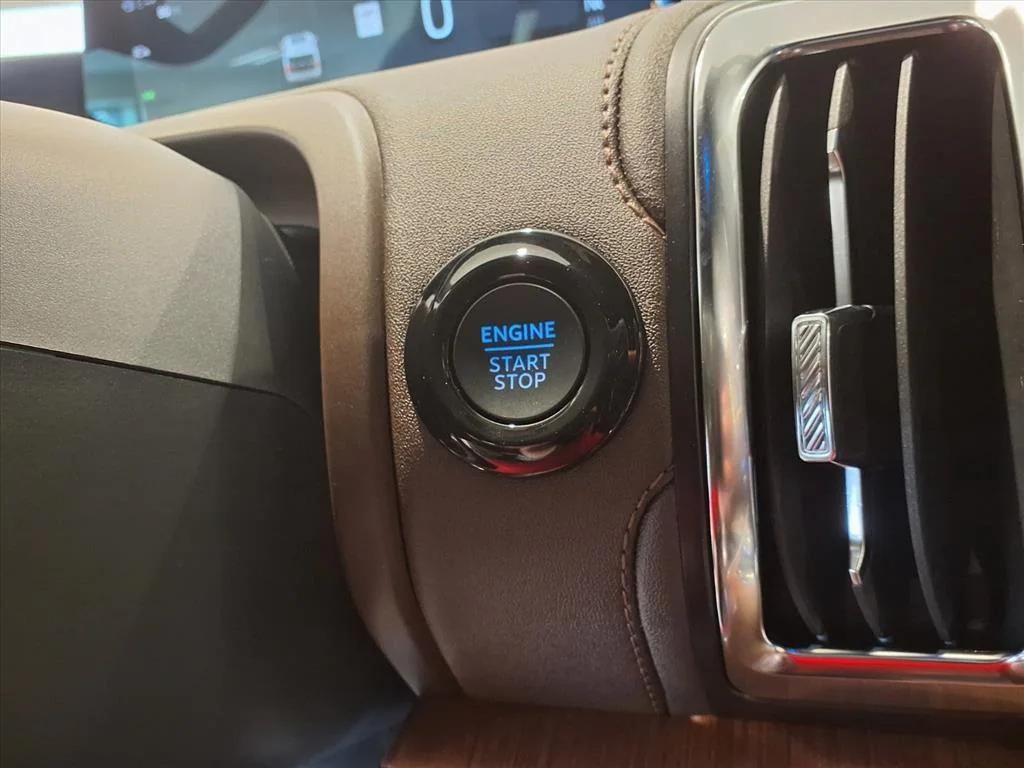 new 2025 Ford Expedition car, priced at $87,165