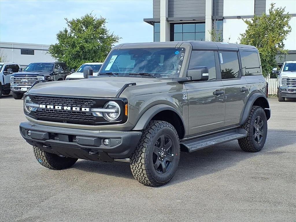 new 2025 Ford Bronco car, priced at $52,675