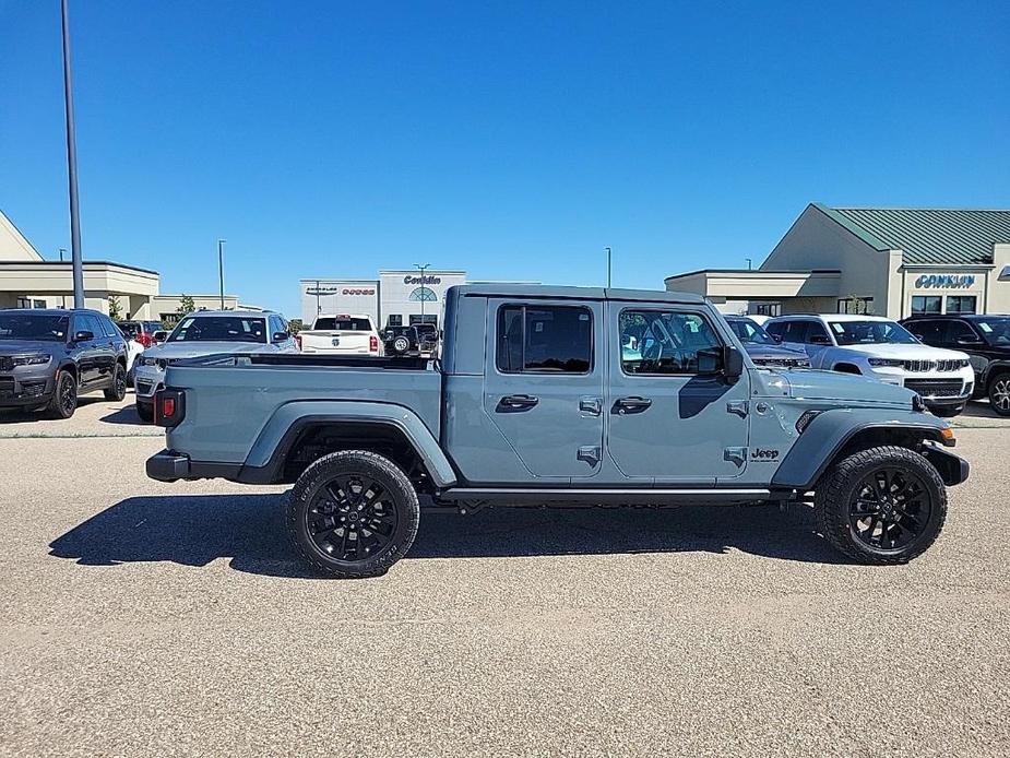 new 2024 Jeep Gladiator car