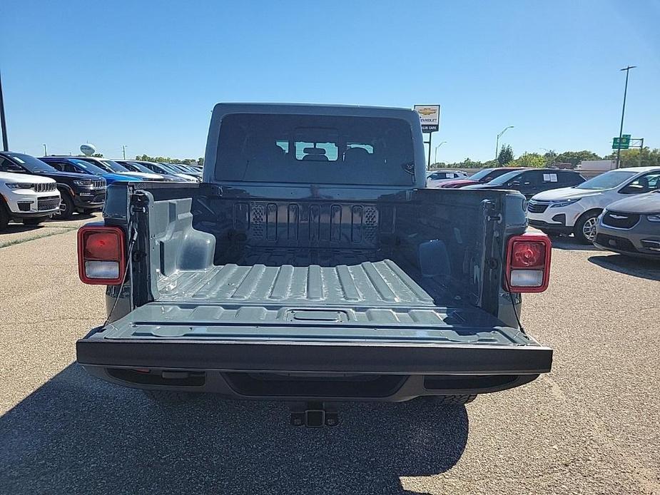 new 2024 Jeep Gladiator car