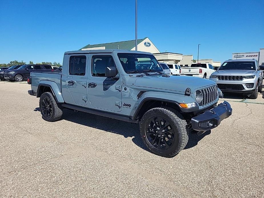 new 2024 Jeep Gladiator car