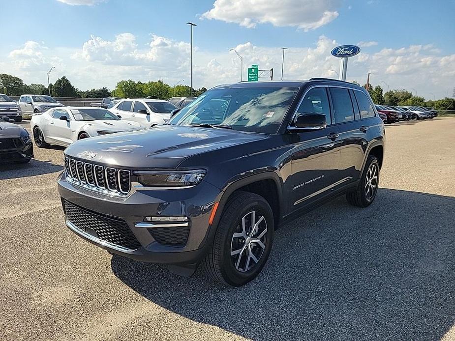 new 2024 Jeep Grand Cherokee car, priced at $44,290