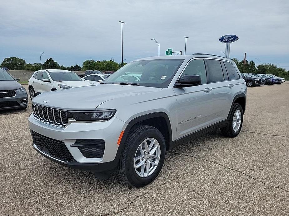 new 2024 Jeep Grand Cherokee car, priced at $38,175