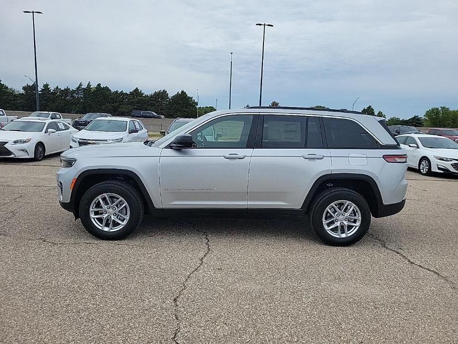 new 2024 Jeep Grand Cherokee car, priced at $38,175