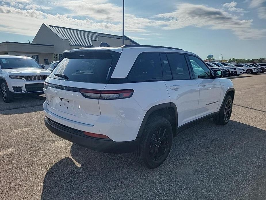 new 2024 Jeep Grand Cherokee car, priced at $41,435