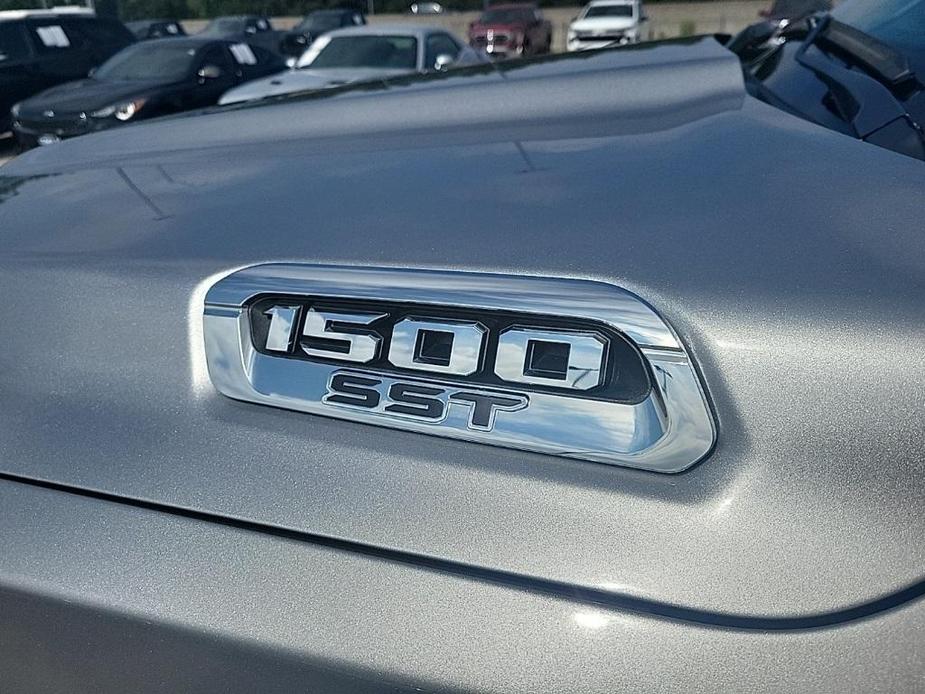 new 2025 Ram 1500 car, priced at $48,523