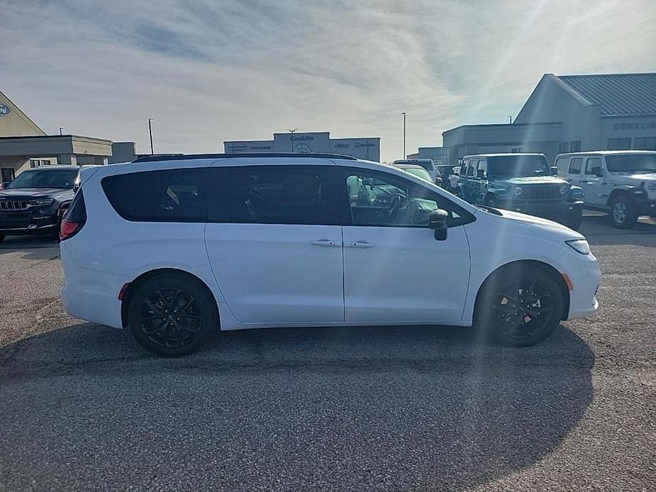 new 2024 Chrysler Pacifica car, priced at $44,150