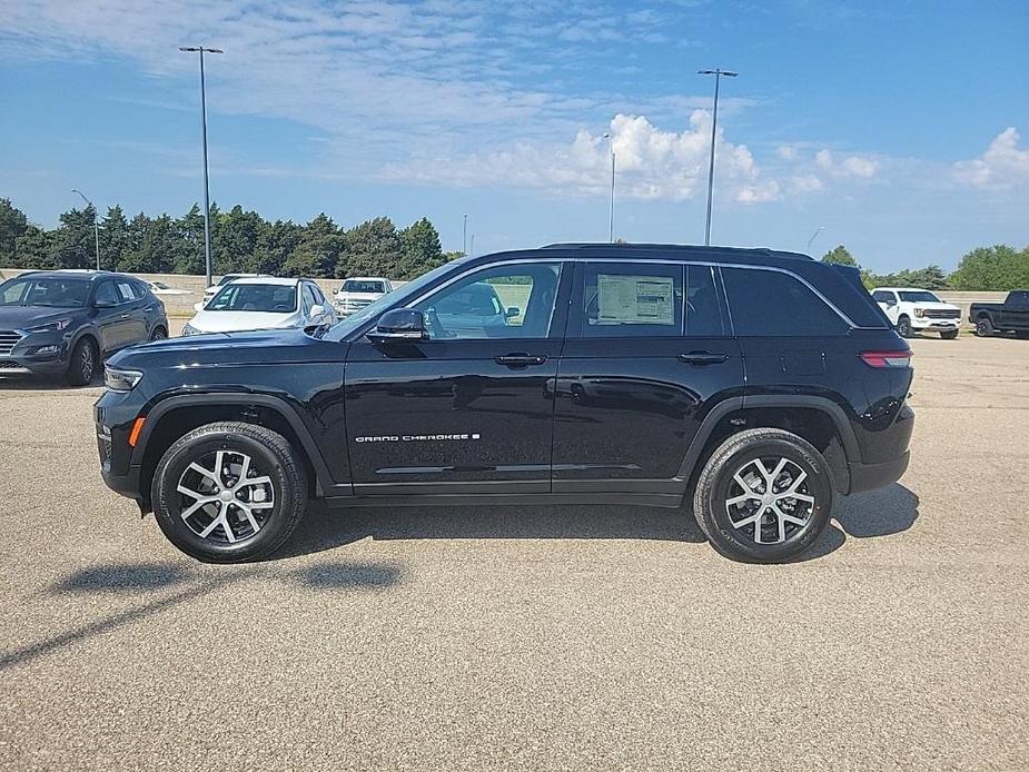 new 2024 Jeep Grand Cherokee car, priced at $44,285