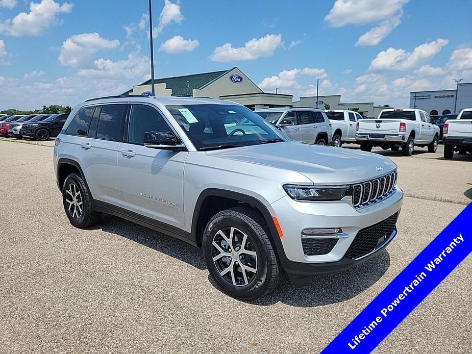 new 2024 Jeep Grand Cherokee car, priced at $43,795