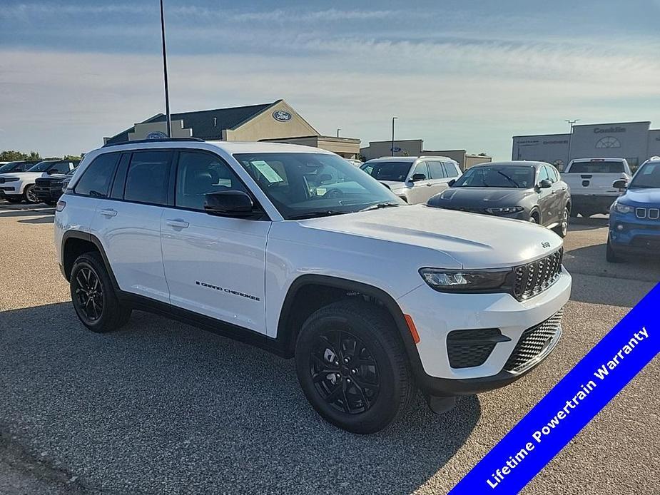 new 2024 Jeep Grand Cherokee car, priced at $41,622