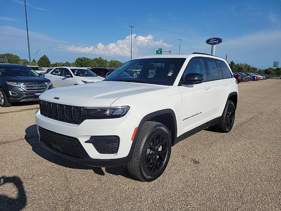 new 2024 Jeep Grand Cherokee car, priced at $40,168