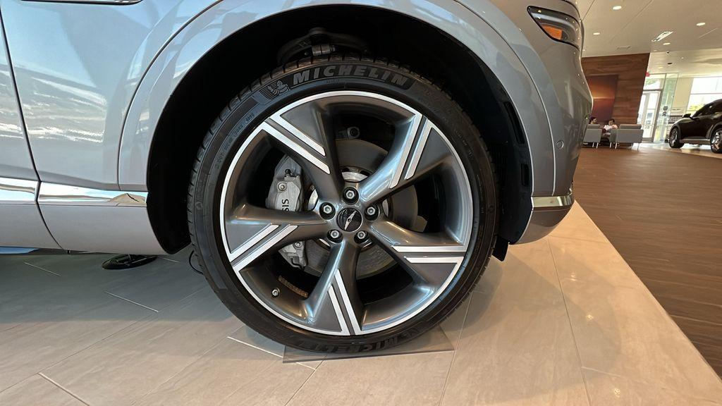 new 2025 Genesis GV80 car, priced at $81,375