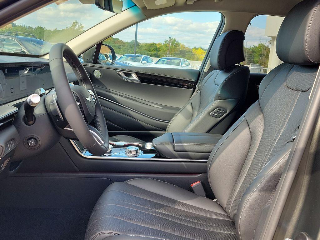 new 2025 Genesis GV80 car, priced at $61,394