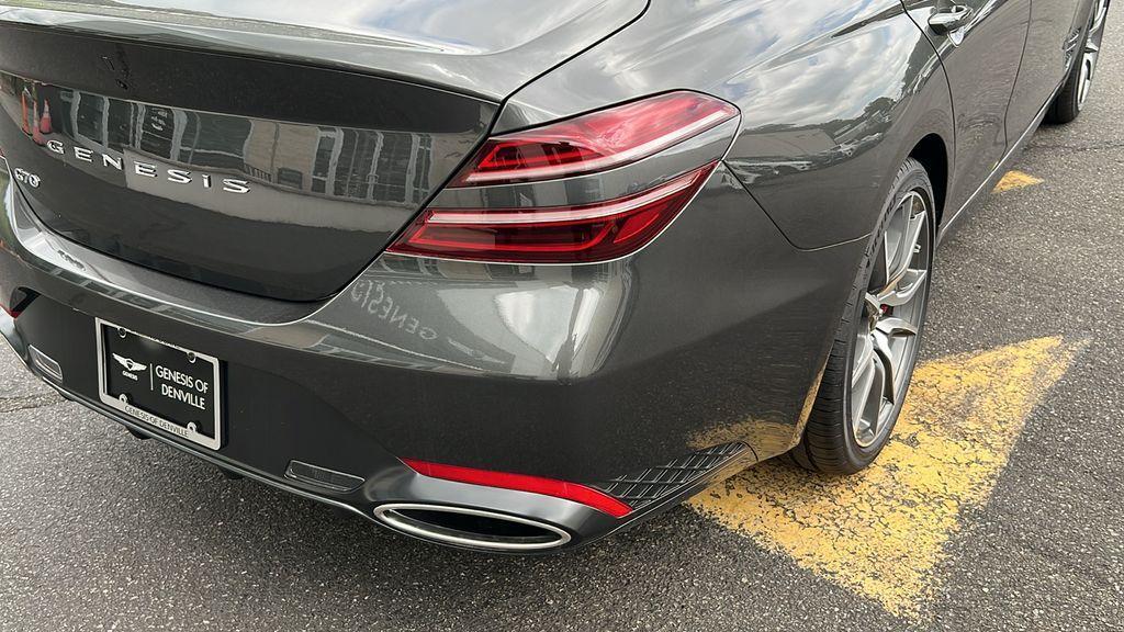 new 2025 Genesis G70 car, priced at $44,705