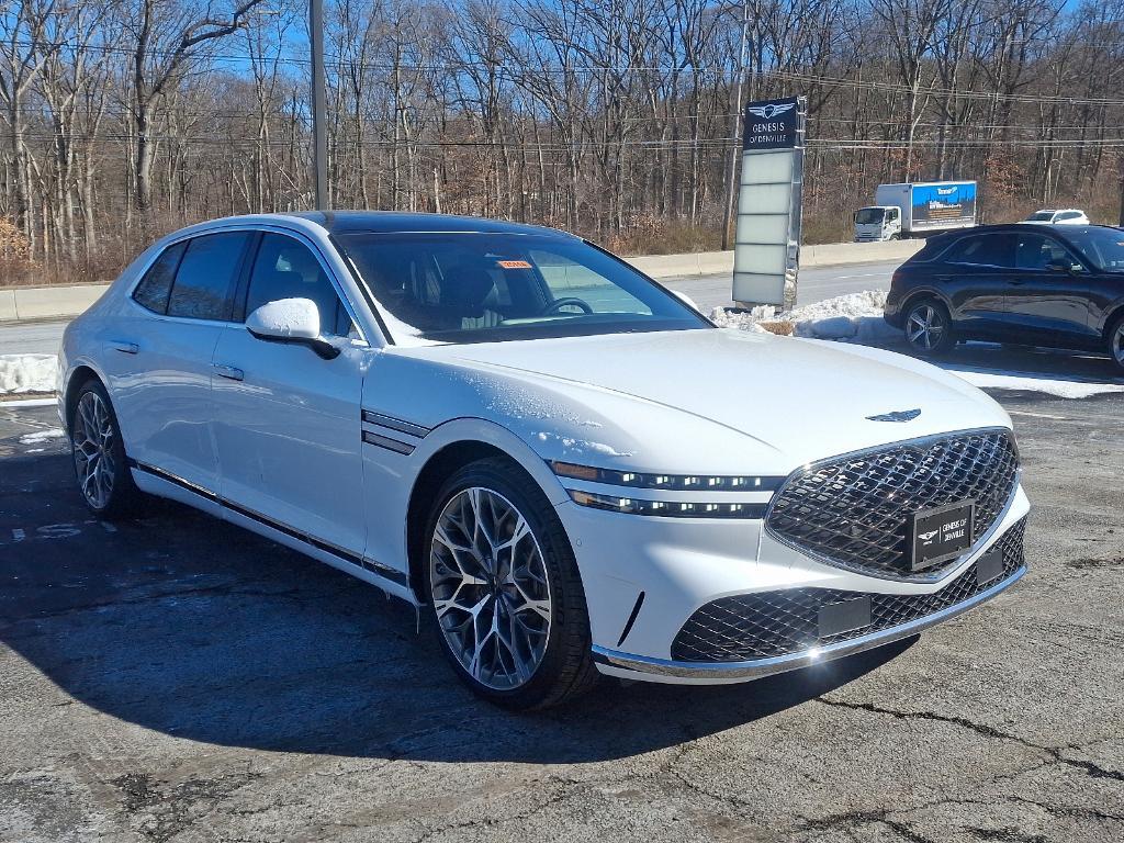 new 2025 Genesis G90 car, priced at $102,585