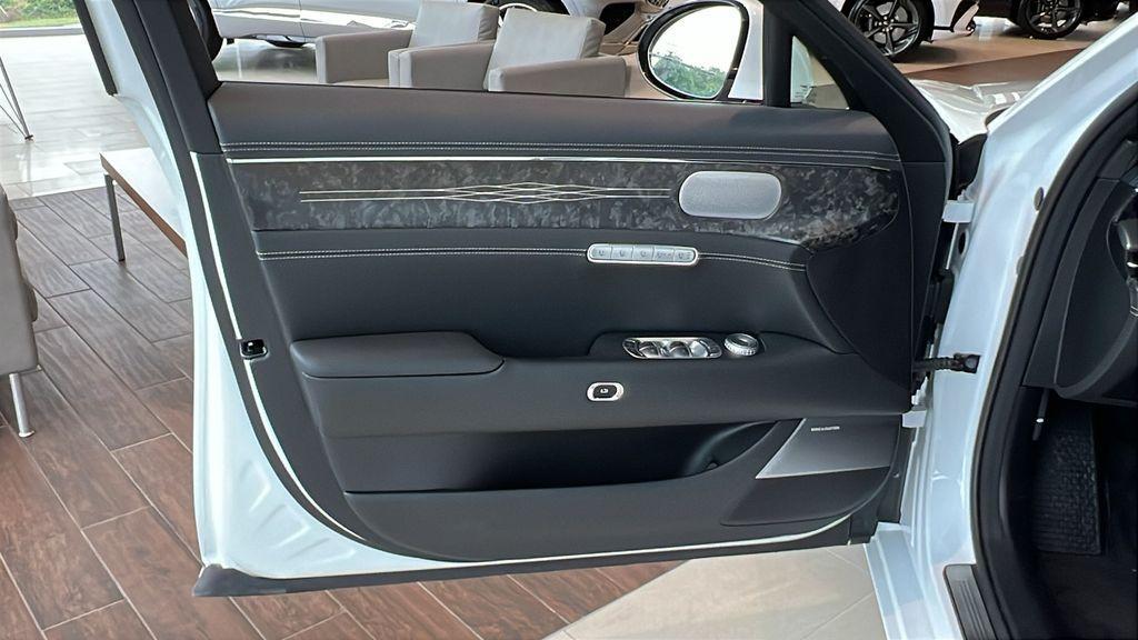 new 2025 Genesis G90 car, priced at $102,585