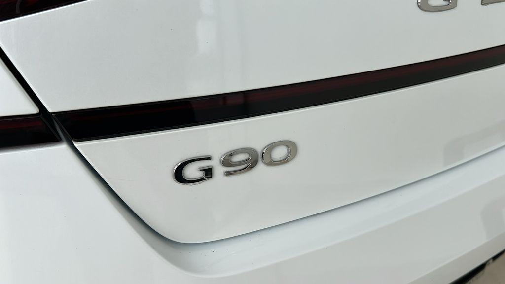 new 2025 Genesis G90 car, priced at $102,585