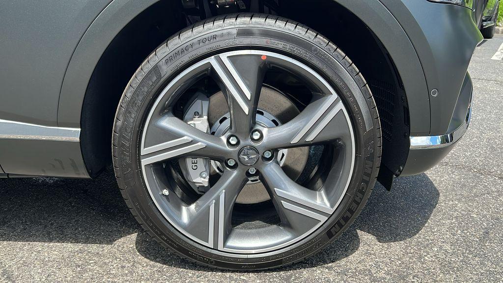 new 2025 Genesis GV80 car, priced at $83,620