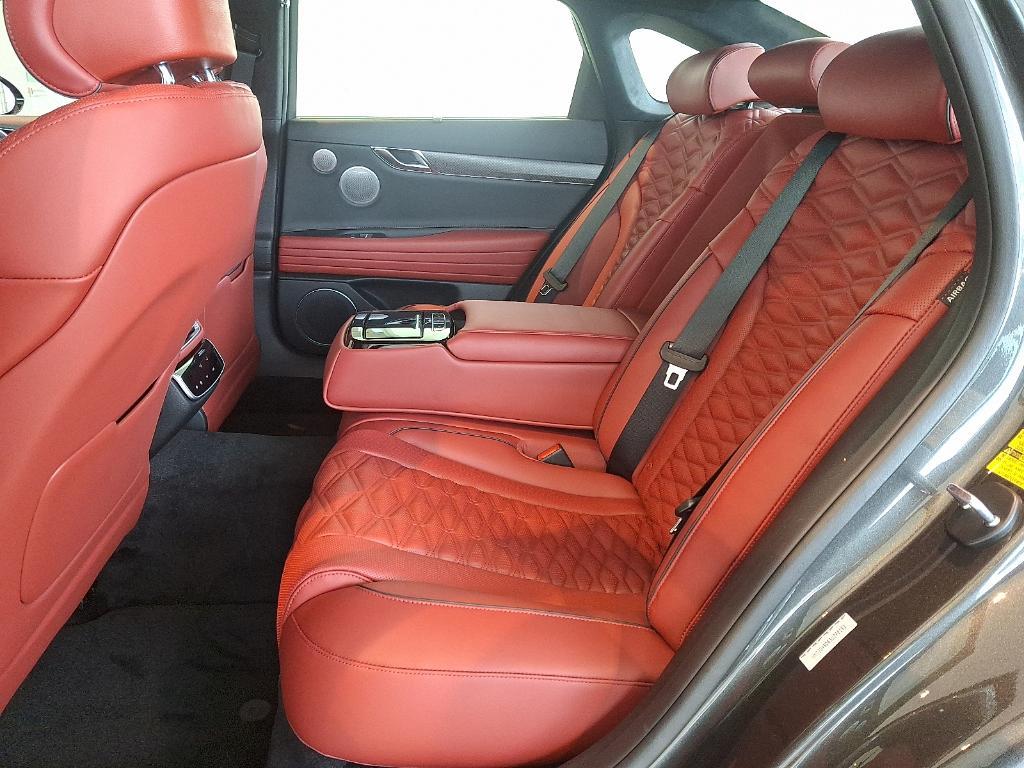 new 2025 Genesis G80 car, priced at $79,960