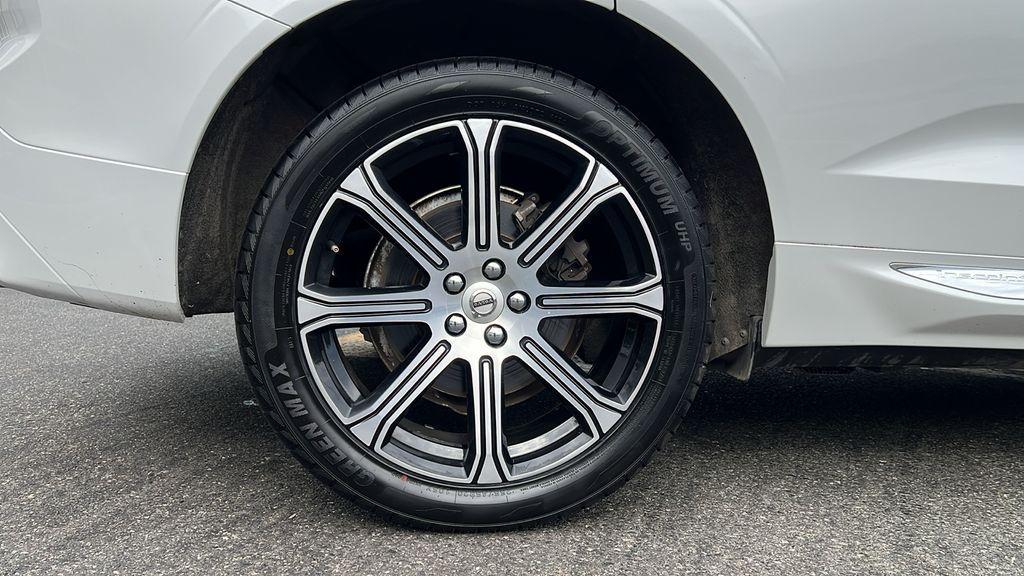 used 2020 Volvo XC60 car, priced at $17,491