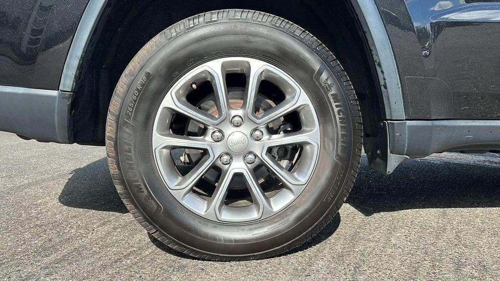 used 2016 Jeep Grand Cherokee car, priced at $14,333
