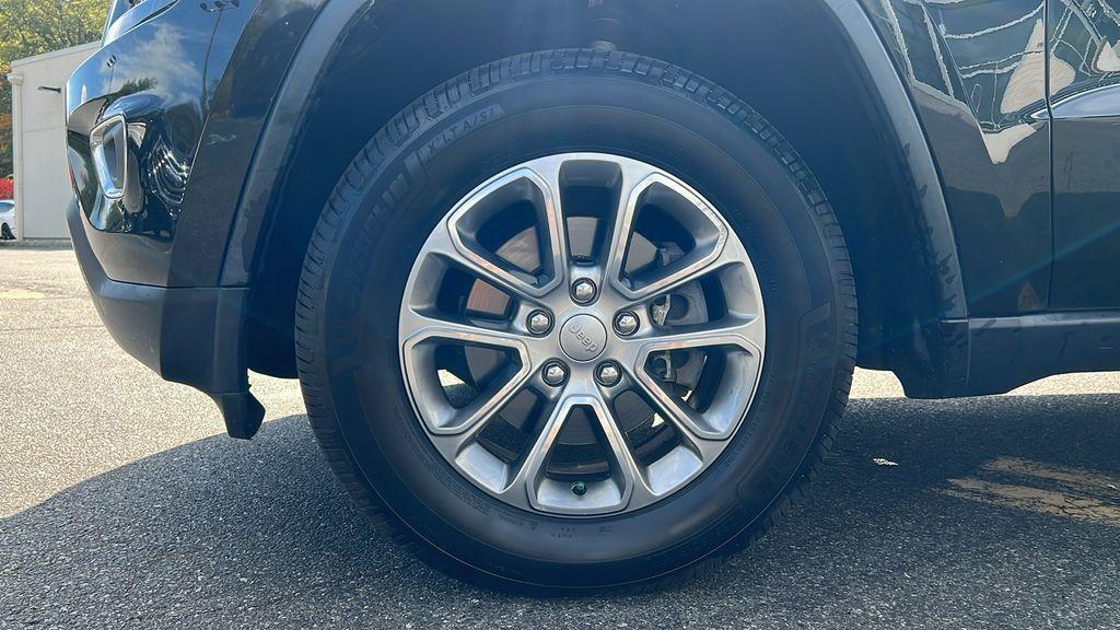 used 2016 Jeep Grand Cherokee car, priced at $14,333