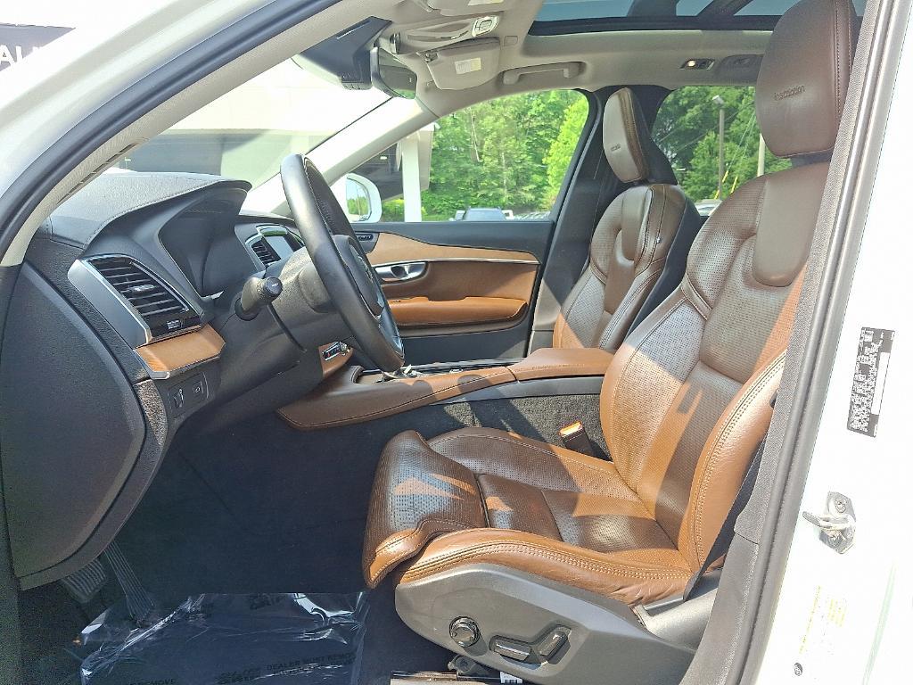 used 2019 Volvo XC90 car, priced at $22,222