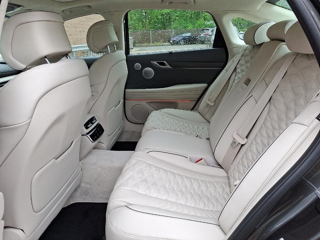 new 2025 Genesis G80 car, priced at $79,345