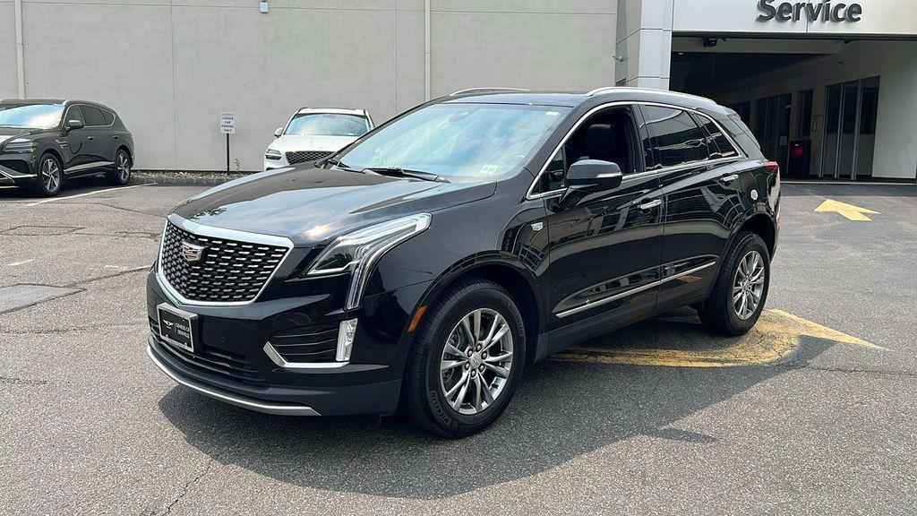 used 2022 Cadillac XT5 car, priced at $30,518