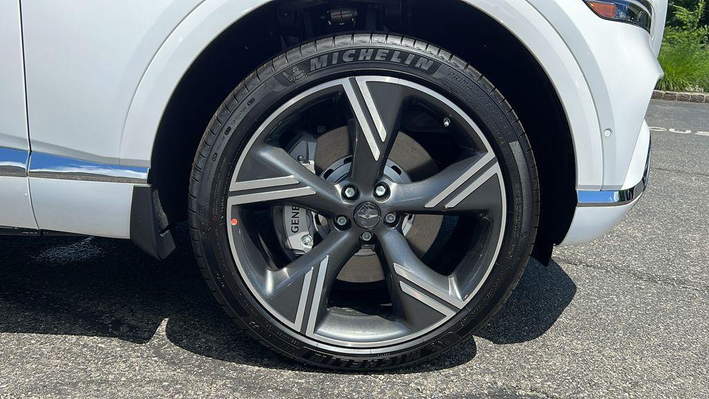 new 2025 Genesis GV80 car, priced at $82,035
