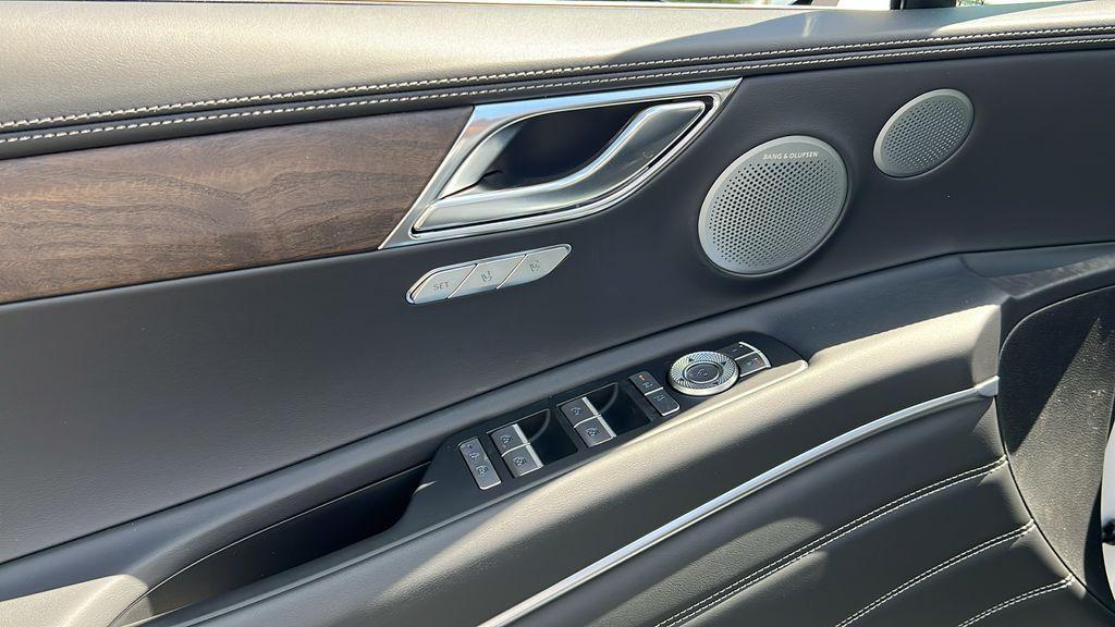 new 2025 Genesis GV80 car, priced at $82,035