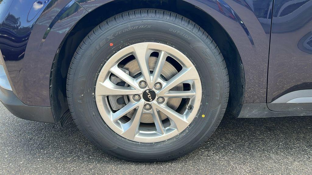 used 2022 Kia Carnival car, priced at $22,000