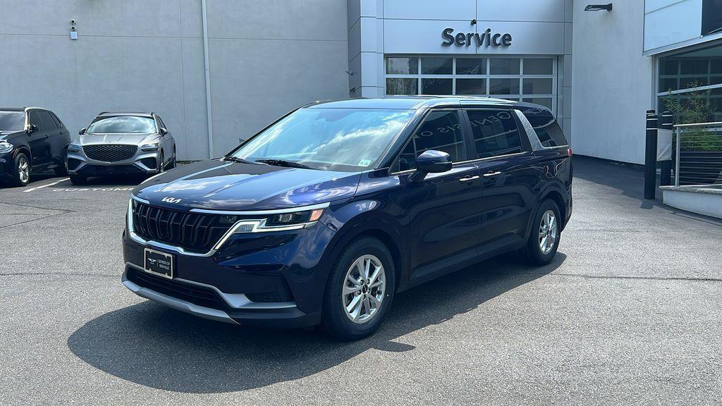 used 2022 Kia Carnival car, priced at $22,000