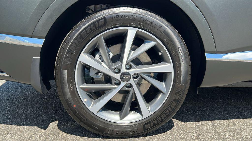 new 2025 Genesis GV80 car, priced at $78,535