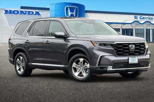 used 2025 Honda Pilot car, priced at $39,995