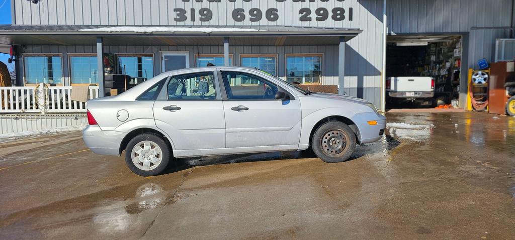 used 2007 Ford Focus car, priced at $4,900