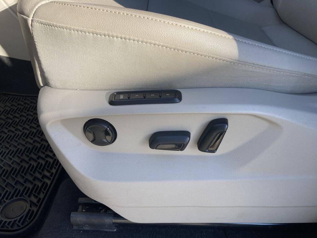 used 2021 Volkswagen Atlas car, priced at $22,999