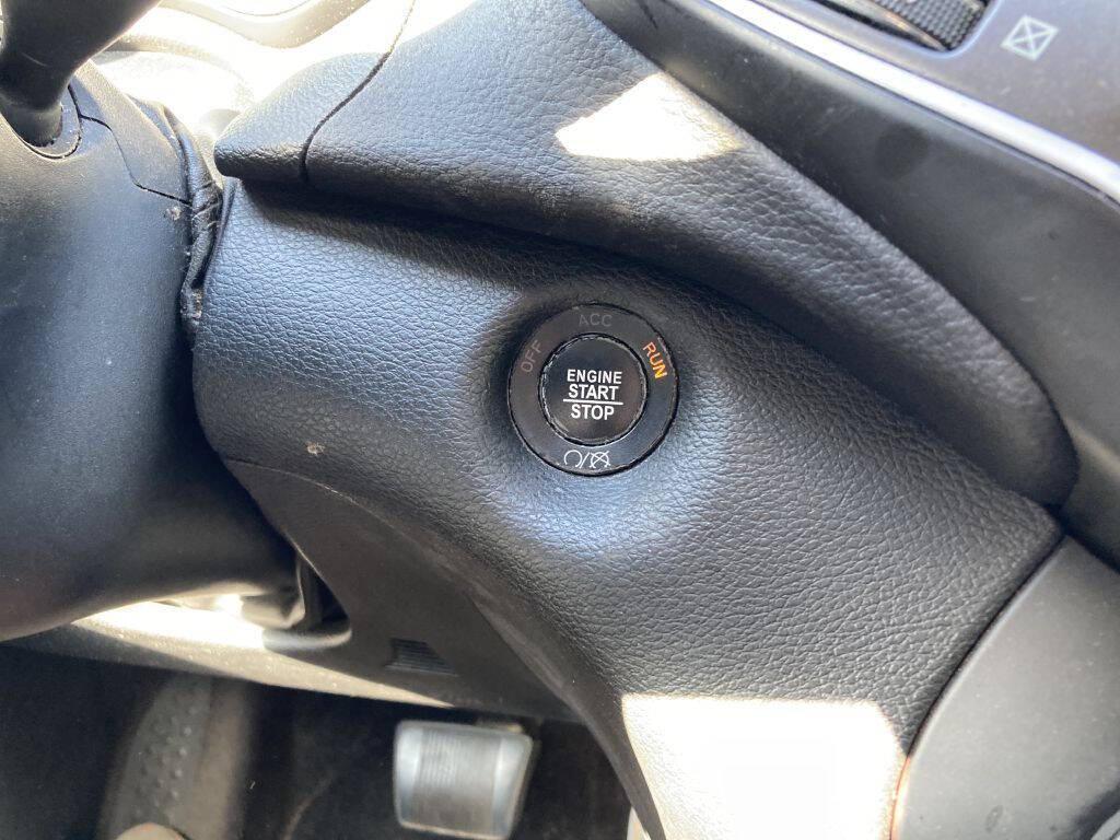 used 2019 Jeep Cherokee car, priced at $9,999