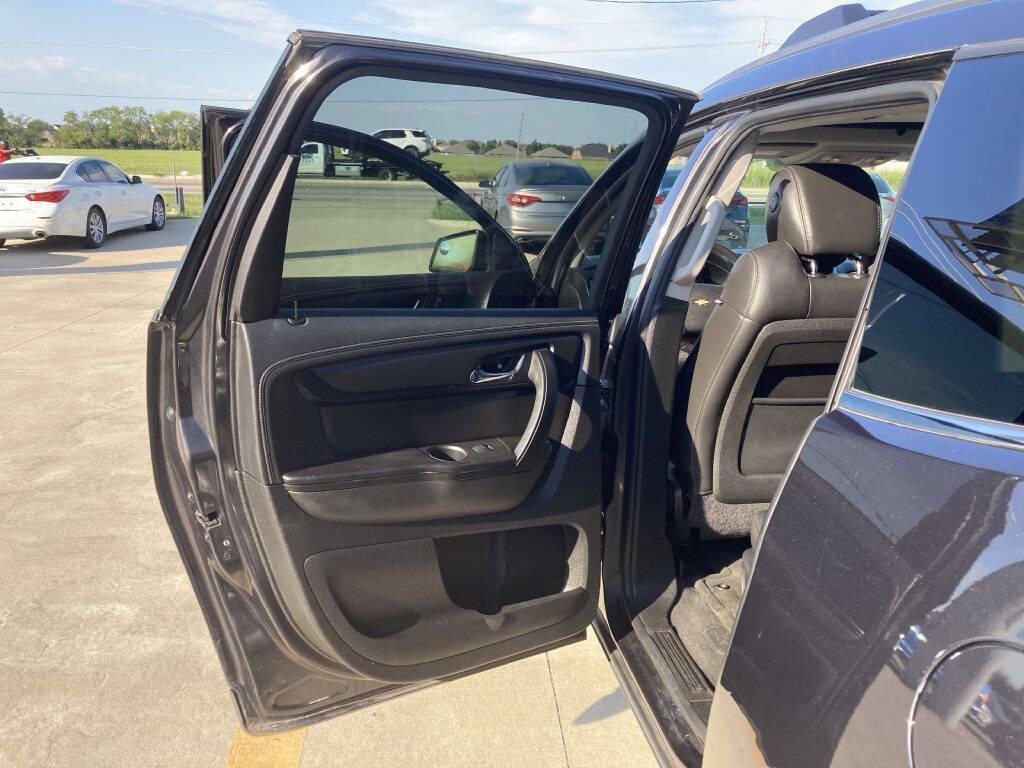 used 2014 Chevrolet Traverse car, priced at $8,999