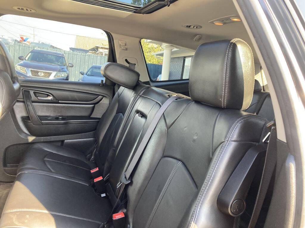 used 2014 Chevrolet Traverse car, priced at $8,999
